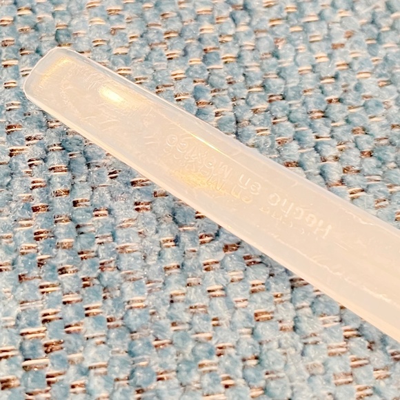 BNWOT Tupperware Citrus Peeler in Clear - Picture 4 of 4